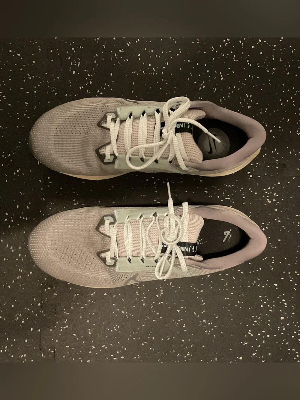 Nike men’s Gray and Mint Green Running Sneakers